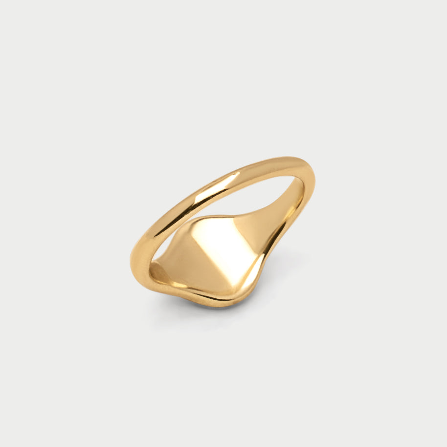 Love 愛 Signet Ring (Petite)